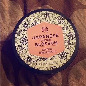 Body Shop Body Cream Cherry Blossom